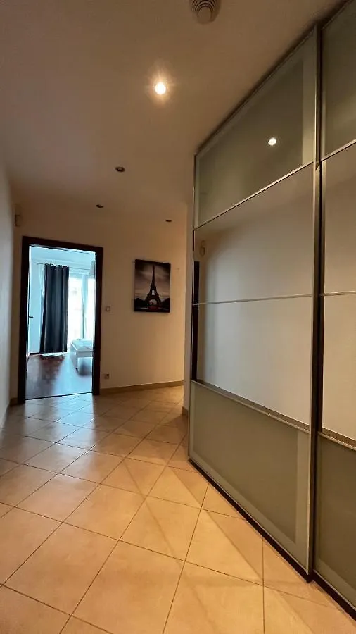 Residence Garden Tower s balkonem, garaz Prag Apartment