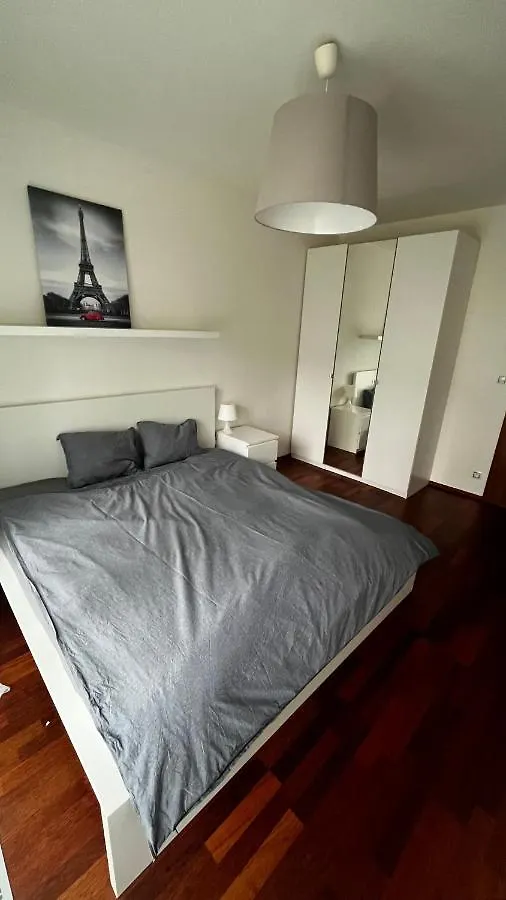 Apartment Residence Garden Tower s balkonem, garaz Prag