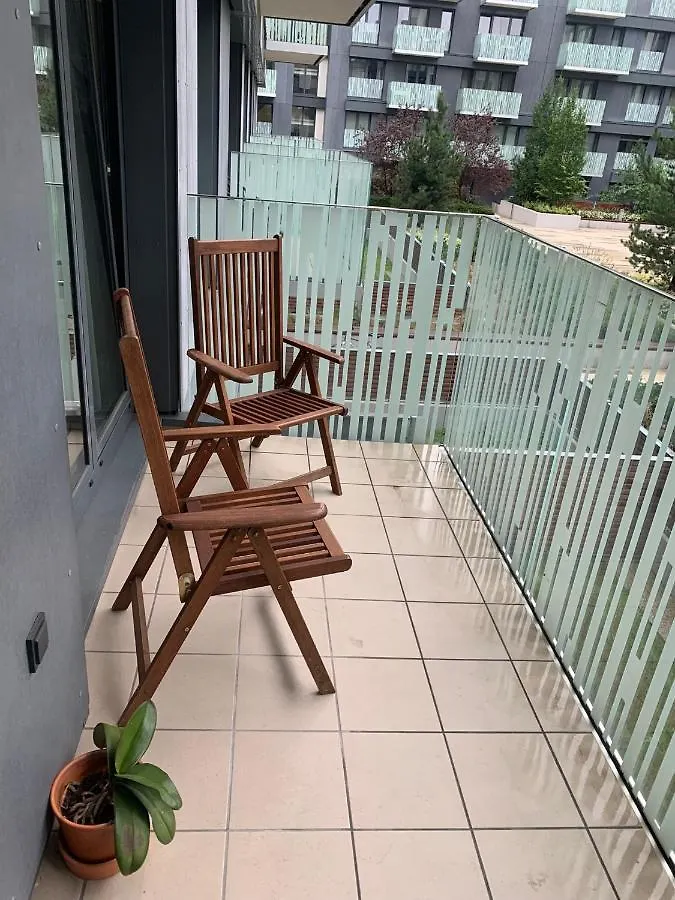 Residence Garden Tower s balkonem, garaz Prag Apartment