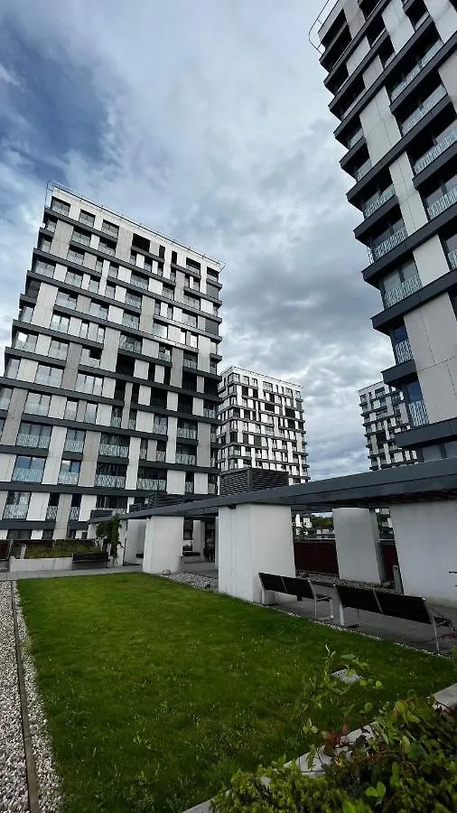 Residence Garden Tower S Balkonem, Garaz Prague